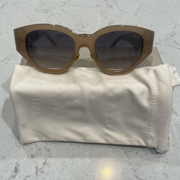 Dezi Sunglasses main image 6